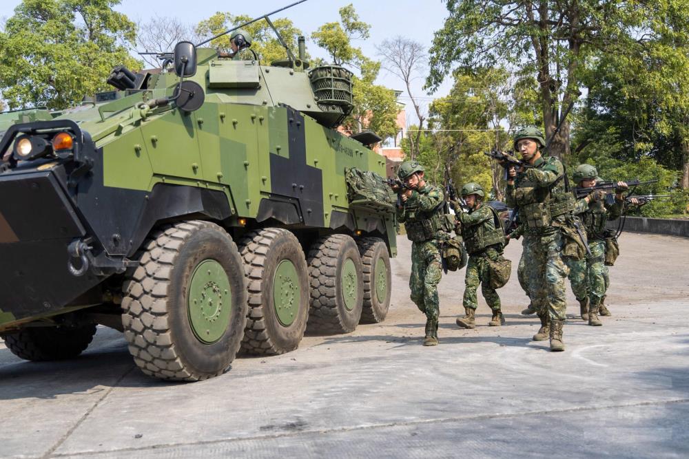 陸軍裝甲586旅今日實施戰備測考，驗證幹部指揮作戰與部隊應變能力。（軍聞社記者吳冠萱攝）