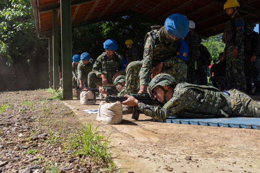 干城勇士戰鬥營　震撼體驗實彈射擊