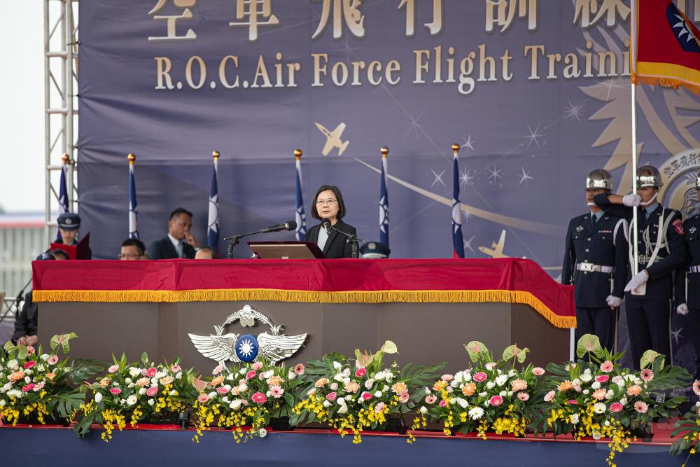 蔡總統指出，每一位飛行員都對國家充滿使命感，為國家安全建立屏障。（軍聞社記者陳軍均攝）