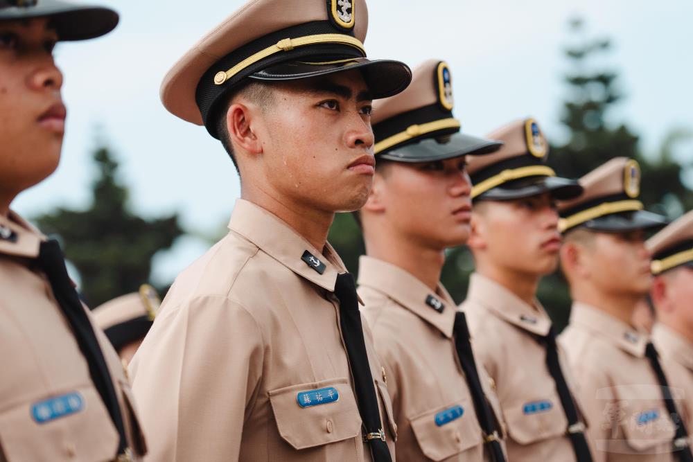 海軍官校二專班學生。（軍聞社記者呂尚俞攝）