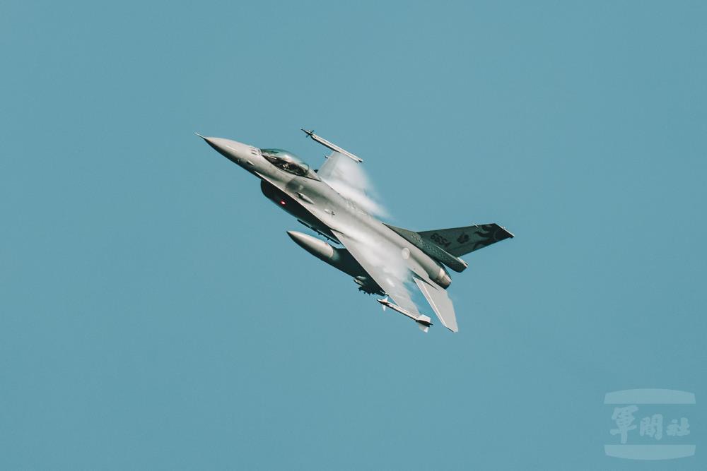 F-16V戰機參與競賽。（軍聞社記者呂尚俞攝）