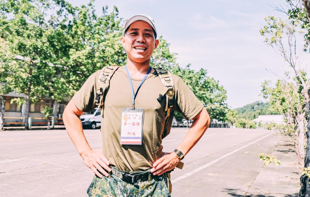 隊輔林上士期望學員能夠對國軍裝備更加的認識。（軍聞社記者吳柏融攝）