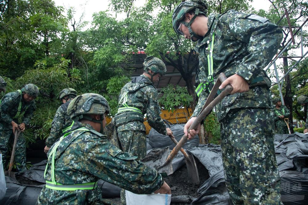 國軍第四作戰區於今日依任務轉換執行防災整備。（軍聞社記者王茗生攝）