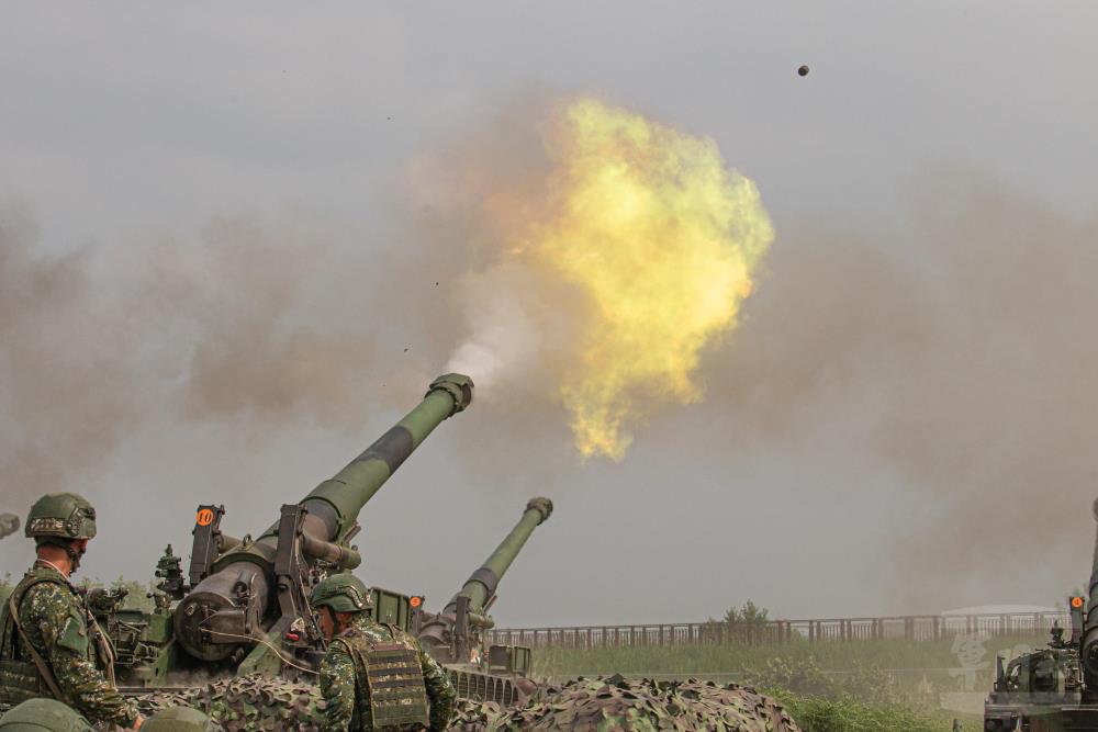 M110A2自走砲射擊。（軍聞社記者卓以立攝）