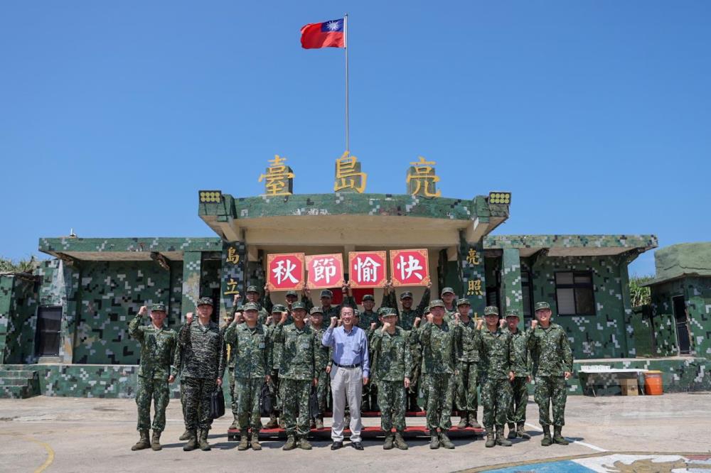 顧部長視導馬祖防務　慰勉官兵戍守辛勞