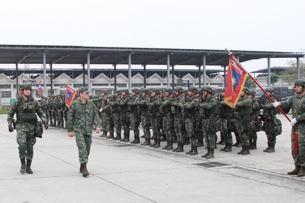 陸軍砲兵第58指揮部砲三營日前舉行「基地專精開訓典禮」。（陸軍第十軍團提供）