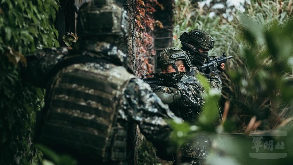 Special Force 5th Battalion (SF5B) executed tactical mission training on the 29th (Photographed by reporter Chen Jiun-jiun, Military News Agency)